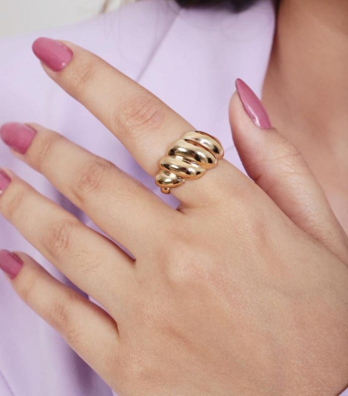 Croissant ring