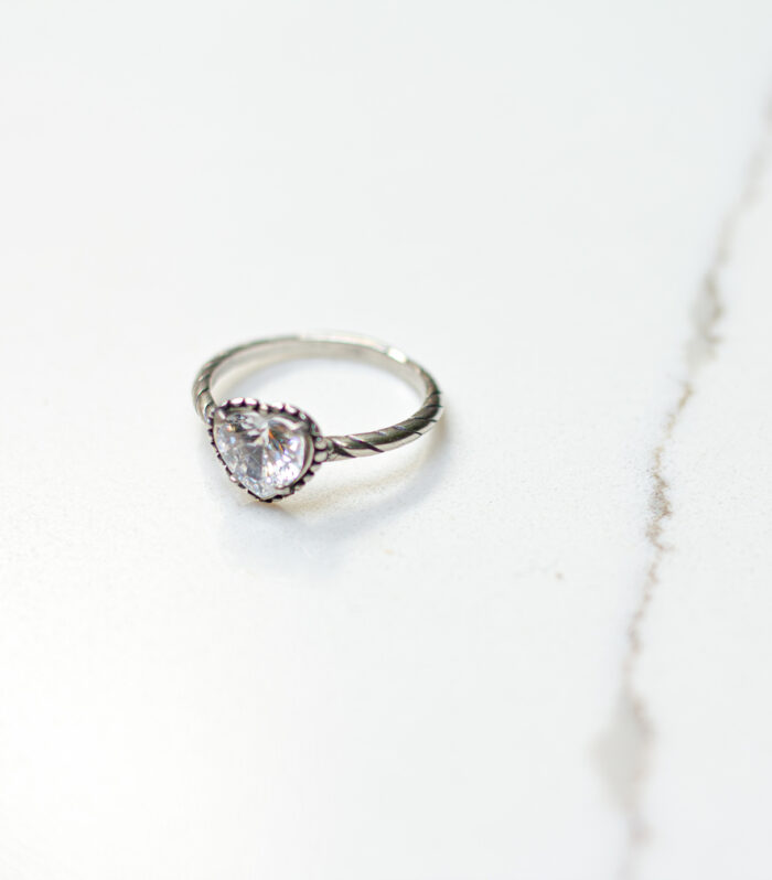 Zirconia heart ring